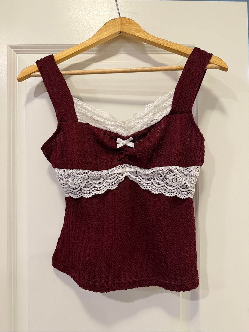 Burgundy Lace-Trim Sleeveless Tank Top